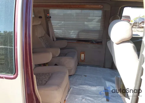 2004 GMC Savana Upfitter from USA, damaged, VIN 1GDFG15X541109566